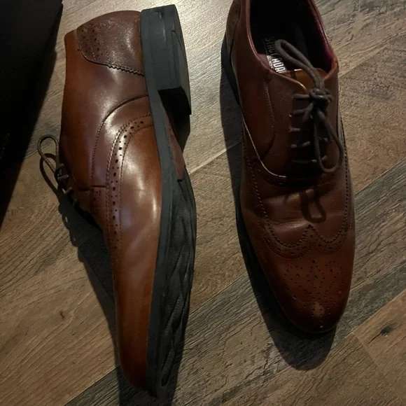 Stacy Adams Brown Wingtip Oxford Shoes - Picture 2 of 3